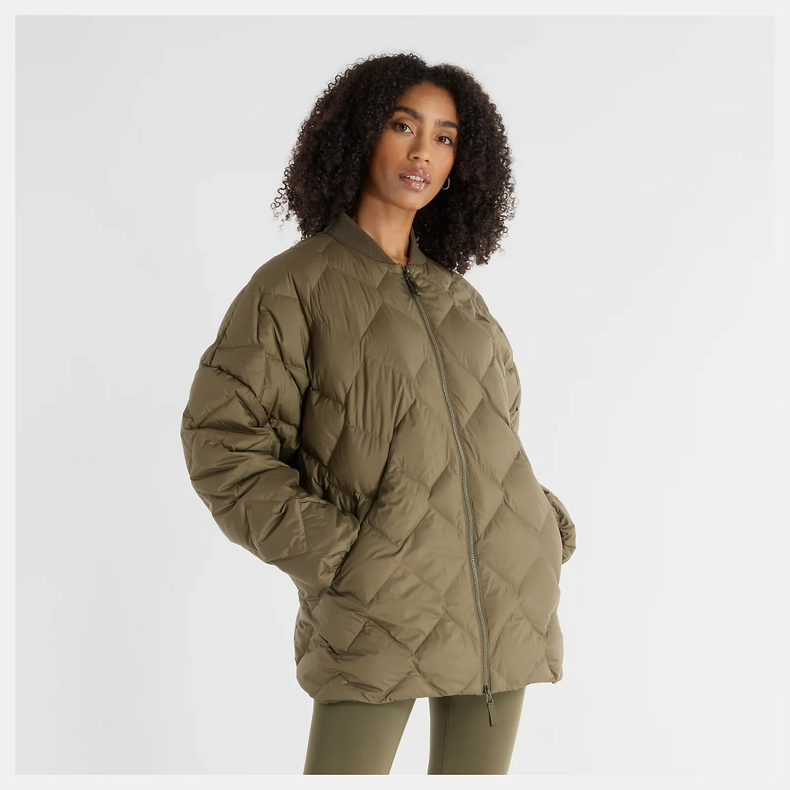【滿千折百】NEW BALANCE 外套 NB 軍綠 鴨絨 保暖 防潑水外套 女 WJ43503DMO