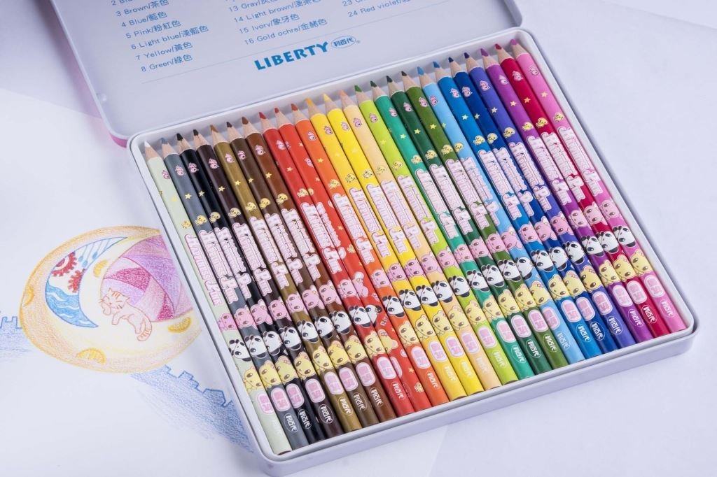 利百代 Liberty 可愛家族抗菌三角色鉛筆 24色 鐵盒裝 CC-074