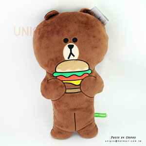 【UNIPRO】LINE FRIENDS 熊大 BROWN 愛吃漢堡堡 扁枕 抱枕 靠枕 造型枕 布朗熊 禮物 正版授權
