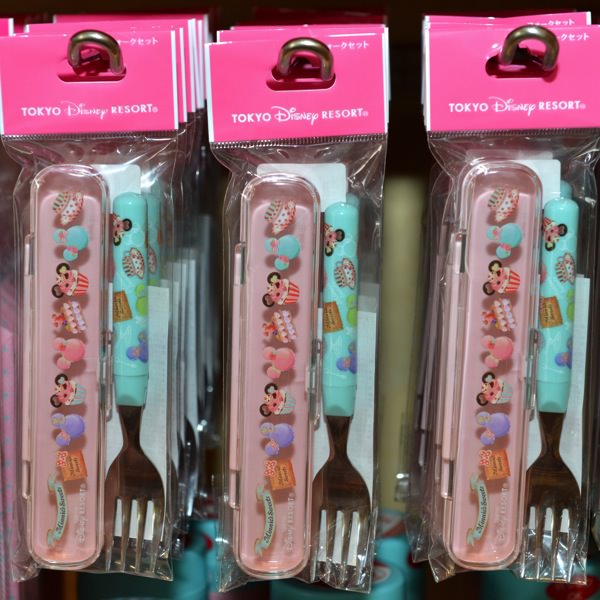 日本東京迪士尼Disney米妮甜點系列馬卡龍杯子蛋糕環保餐具湖水綠叉子附夢幻粉紅收納盒-日本製-絕版品