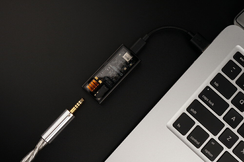 志達電子曠世科技Questyle M15 Hi-Fi 隨身USB DAC 耳擴3.5mm/4.4mm支援 