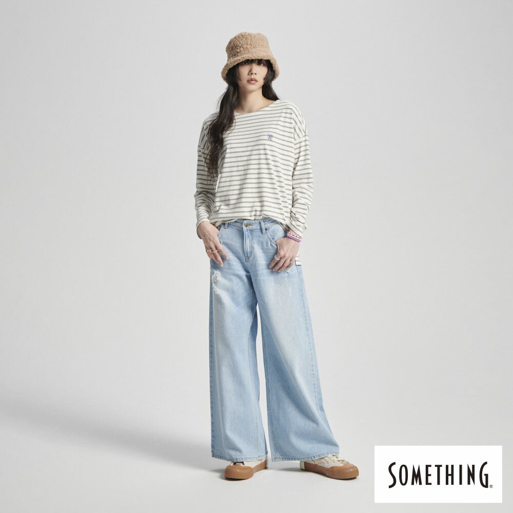 SOMETHING 女款 寬版條紋薄長袖T恤 (淺灰色)