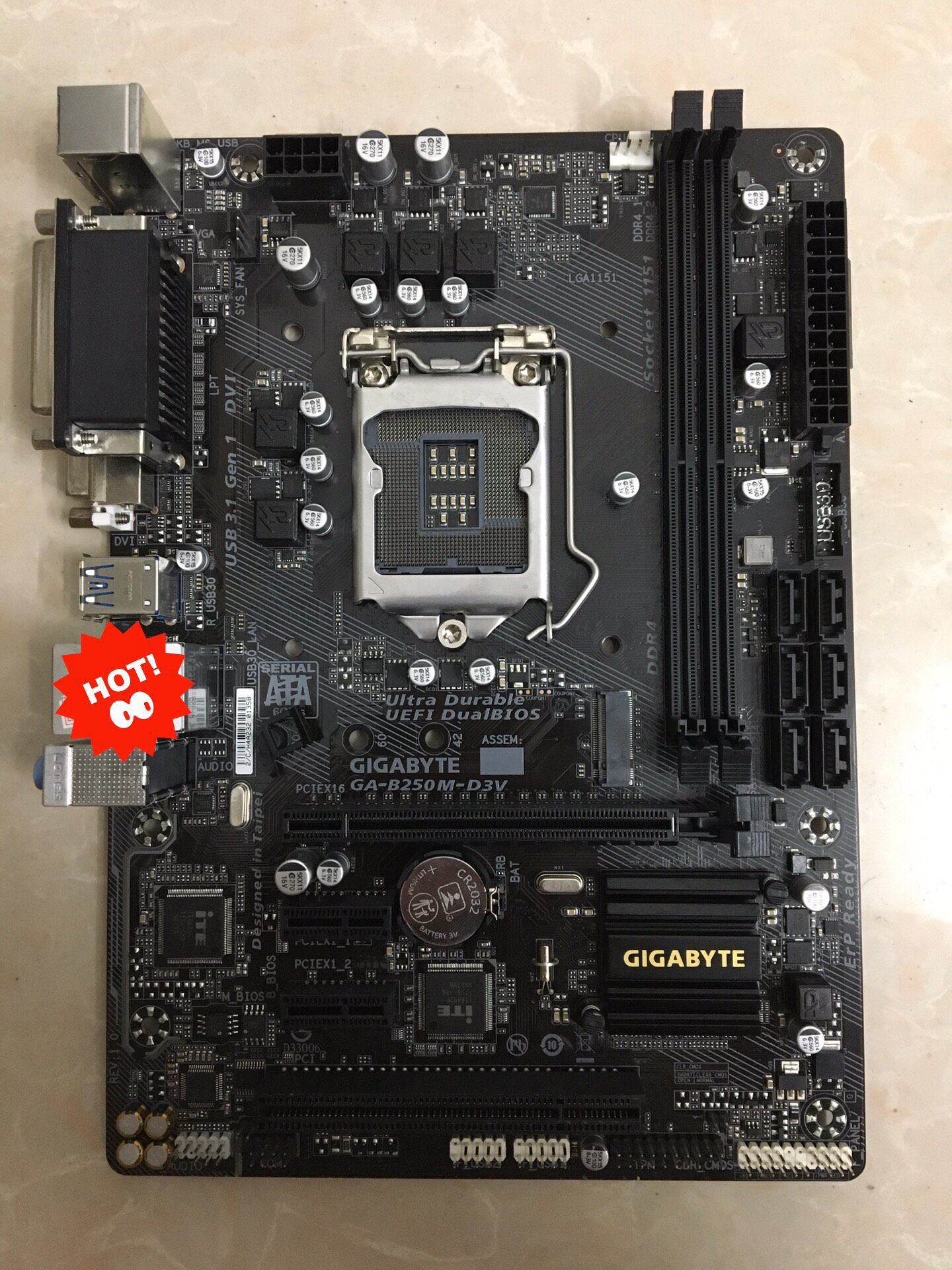 技嘉GA-B250M-D3V主機板 支援第6 7代Intel CPU 四插槽記憶體 M2 SSD 高速傳輸 耐用穩定 電競遊戲 辦公首選 電腦組裝必備