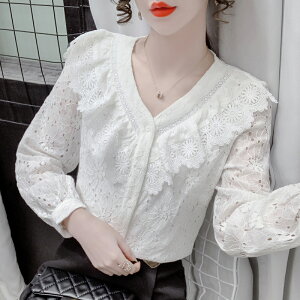 v領荷葉邊襯衫女秋裝年新款勾花鏤空蕾絲上設計感小眾白襯衣