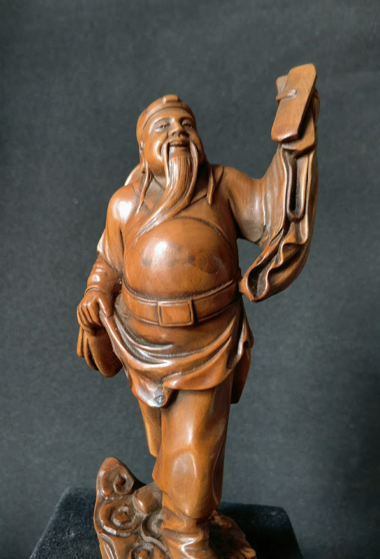 小葉黃楊木雕~曹國舅，八仙之一，高16直徑6厘米，純手工打造