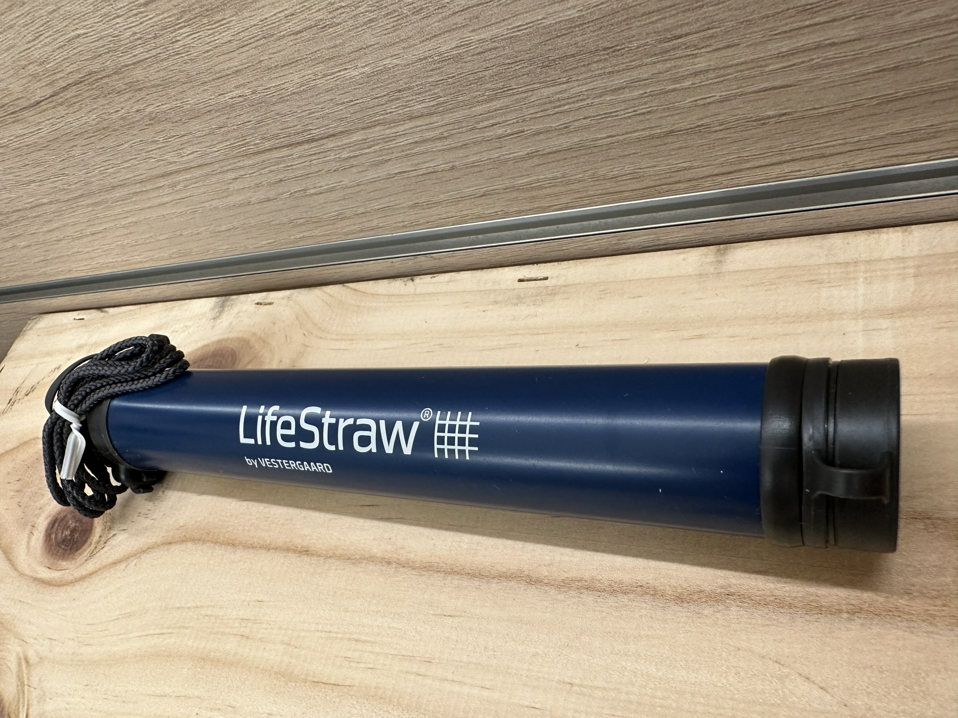 LifeStraw 便攜式淨水過濾吸管(生命吸管)