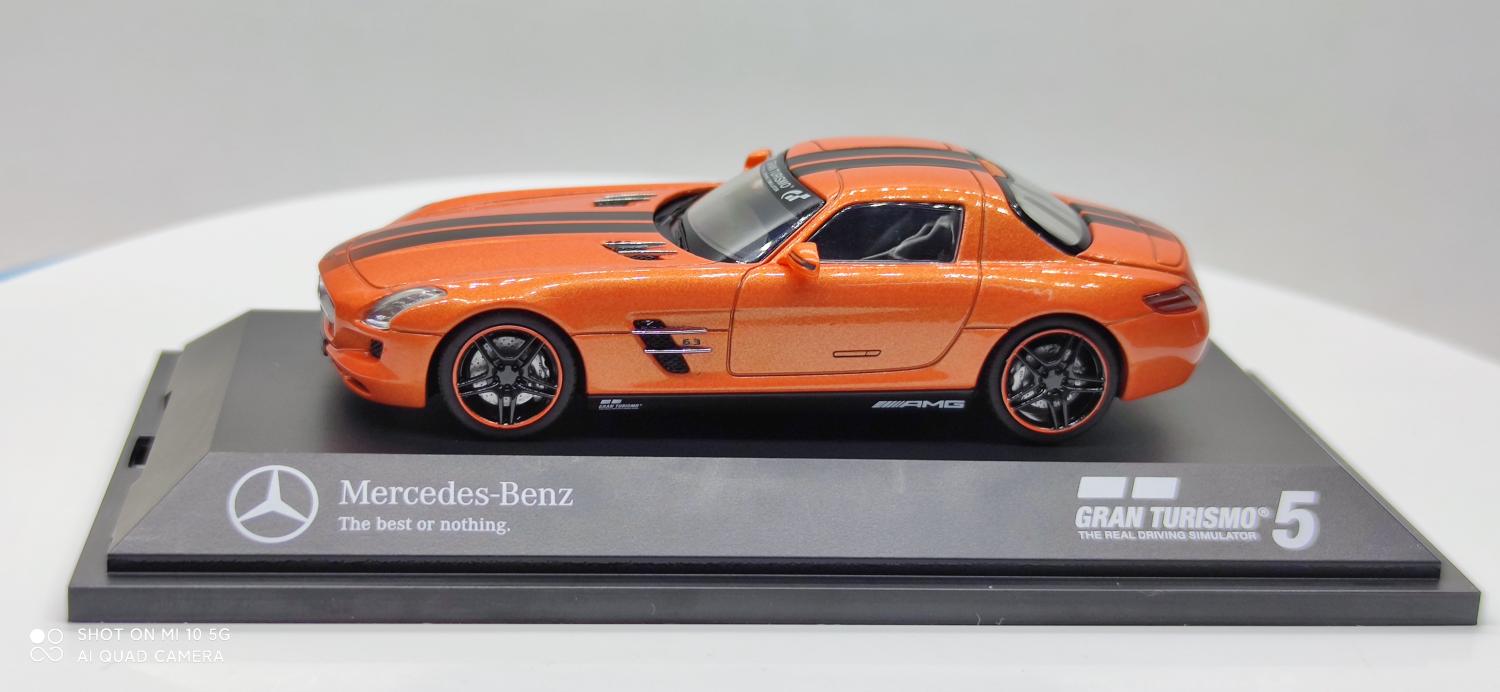 Schuco 1:43 Mercedes-Benz SLS AMG GT5 | 協貿國際日用品生活11館