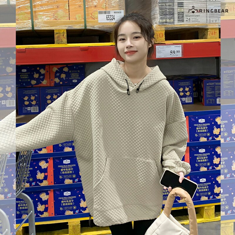 連帽上衣--慵懶風菱格夾棉束口袖袋鼠口袋連帽長袖上衣(黑.咖.杏XL-4L)-X520眼圈熊中大尺碼 5