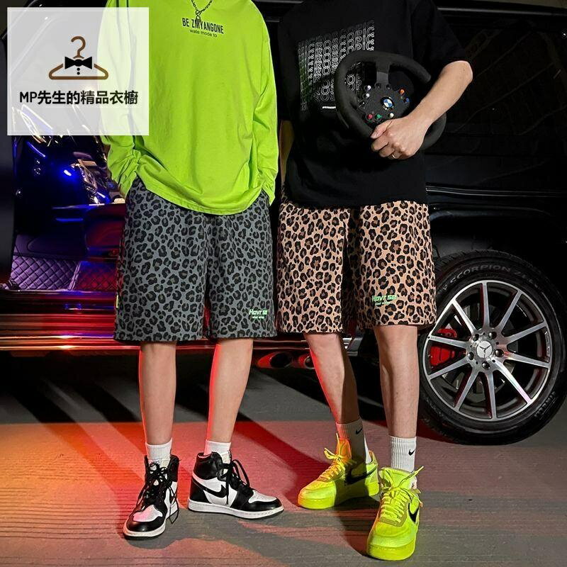 00 豹紋短褲男夏季外穿休閑寬松大褲衩韓版潮流褲子ins港風潮牌中褲 男生短褲男運動短褲休閒短褲輕薄舒適運動透氣