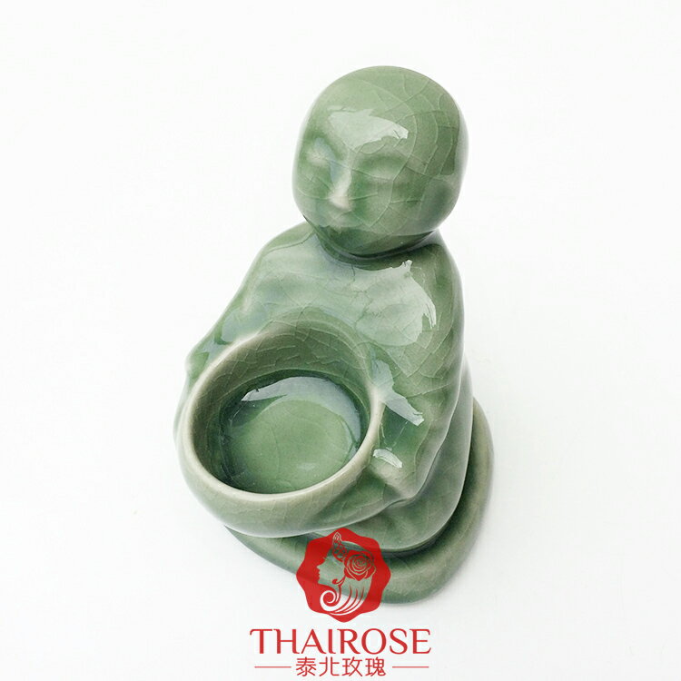 泰國工藝品 陶瓷人物小燭臺擺件塔香錐香托盤座 東南亞家居裝飾品1入
