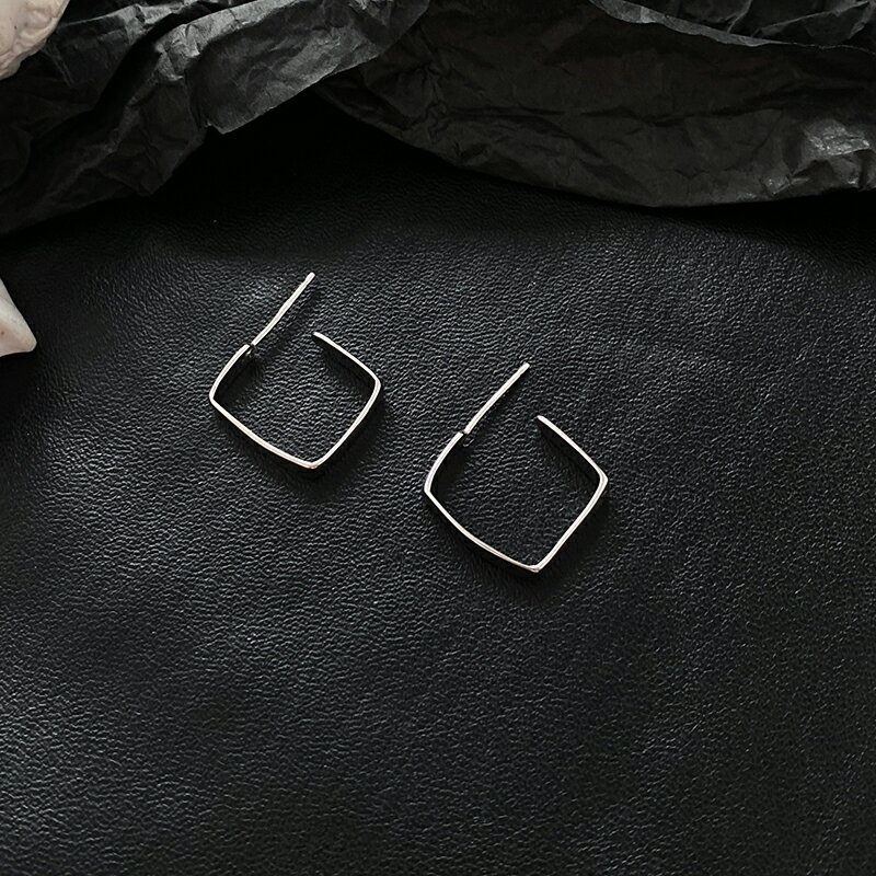 925純銀方形耳環女新款潮冷淡風簡約耳釘高級感小巧幾何耳飾 1