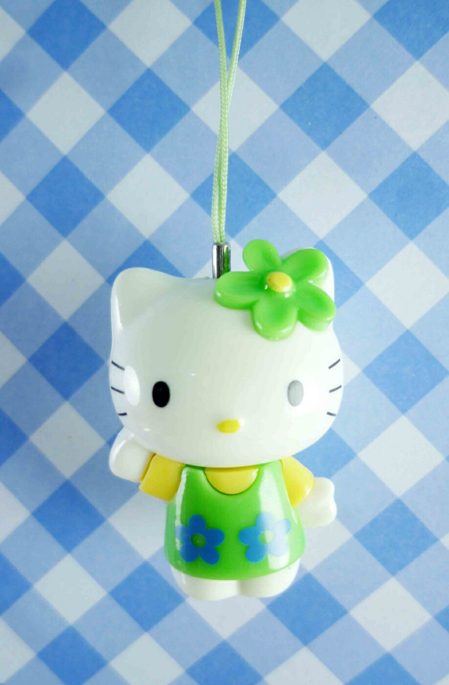 【震撼精品百貨】Hello Kitty 凱蒂貓 KITTY手機吊飾-KITTY站姿造型-綠色 震撼日式精品百貨