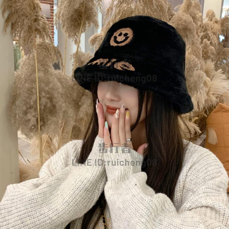 漁夫帽女秋冬高階感氣質百搭笑臉刺繡盆帽日系毛茸茸防寒保暖帽子【步行者戶外生活館】