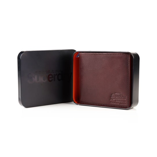 跩狗嚴選 禮盒裝 極度乾燥 Superdry Wallet 真皮 短夾 深棕 深咖啡 皮夾 牛皮 鐵盒裝 壓印 Logo 錢包