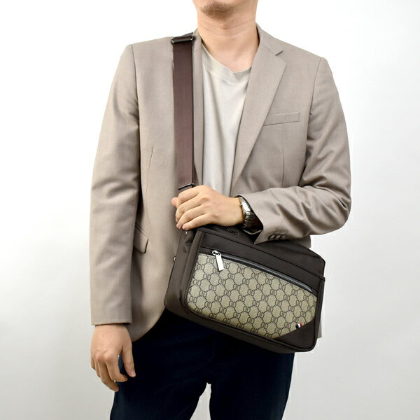 側背包 材質拼接個性斜背包【NZC49】