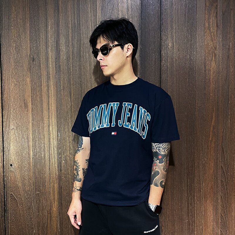 美國百分百【全新真品】Tommy Hilfiger 短袖 棉質 T恤 TH 上衣 大logo 短T 深藍 CW51