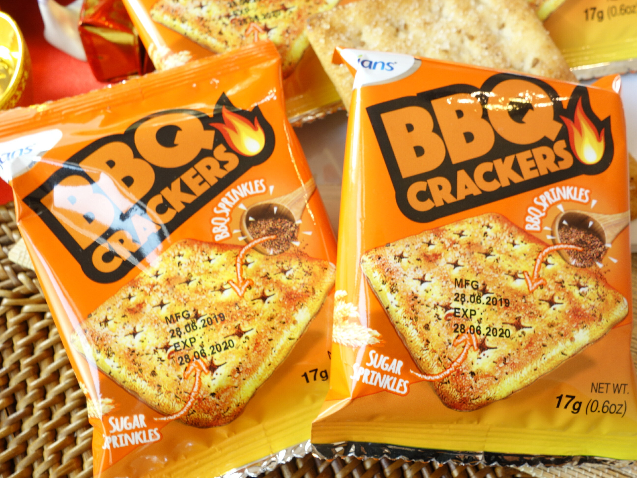 【野味食品】OKASHI厚燒BBQ脆餅(全素,17g/包,燒烤蘇打餅乾,烤肉蘇打餅)(桃園實體店面出貨) 3