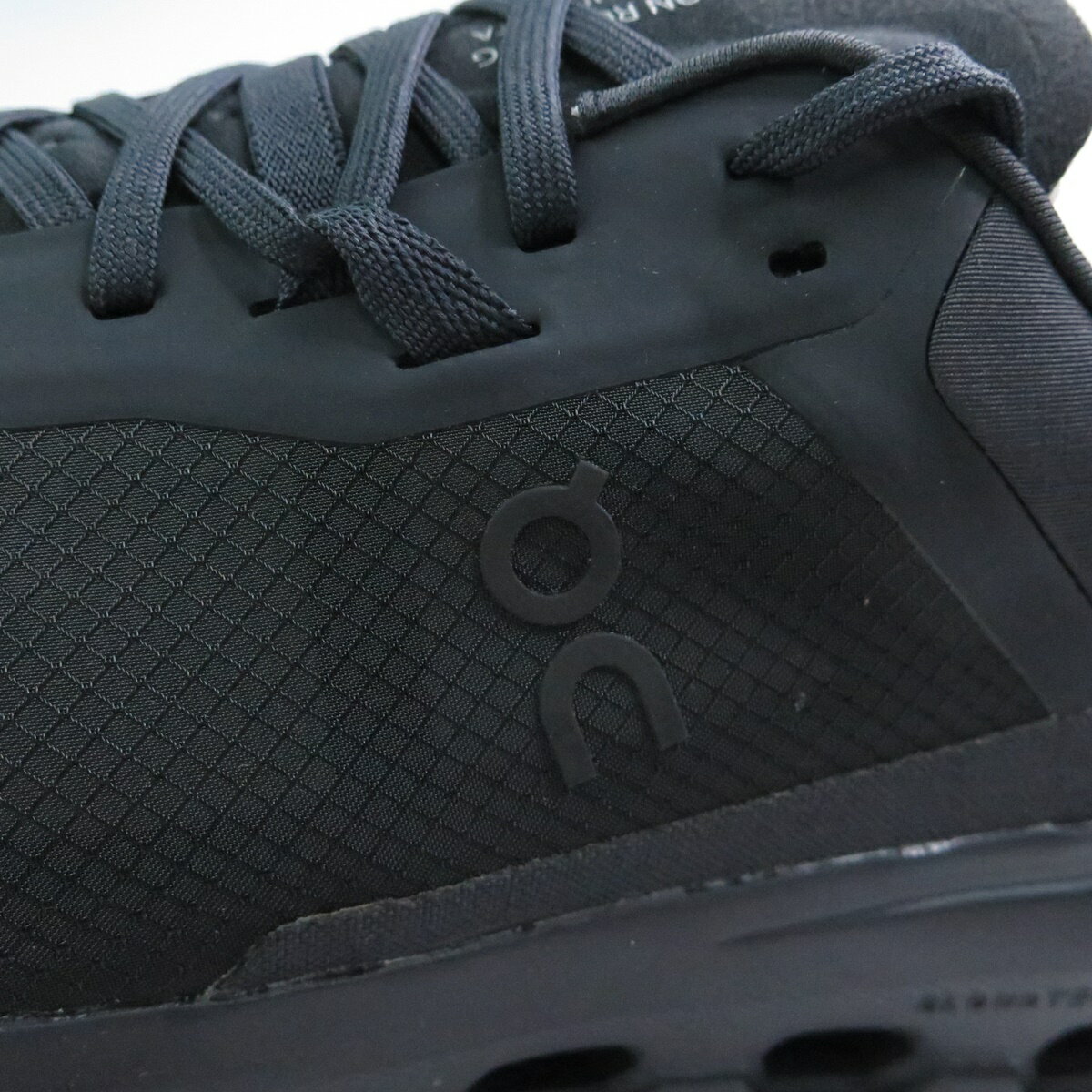 On 瑞士昂跑 3ME30111043 Cloudvista 2 男 越野跑鞋 黑 7