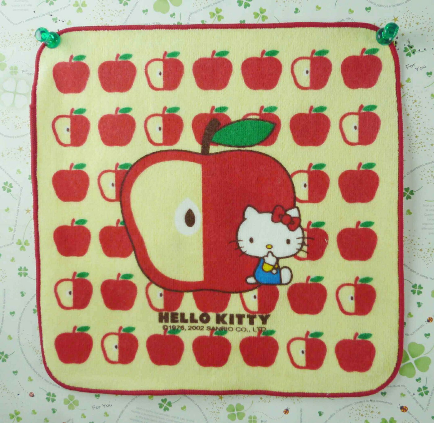 【震撼精品百貨】Hello Kitty 凱蒂貓 方巾/毛巾-米黃色底-蘋果造型 震撼日式精品百貨