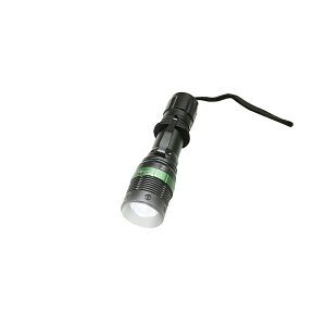 免運【熊讚】CY-8800旋轉式CREE調焦LED手電筒(附18650電池&充電器)