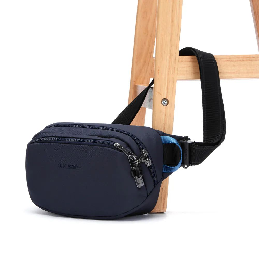 澳洲《Pacsafe》V 防盜探險胸腰包 ( 4L ) 7