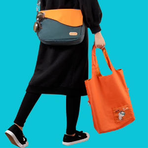 seisei 雙色托特包-翻面換色 肩背手提兩用 回收再製環保防潑水布(就是橘)