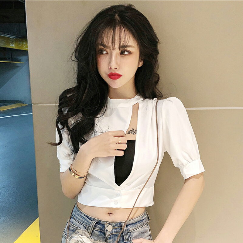 格格家 夏季網紅少女百搭性感時尚短袖泡泡袖小心機襯衫短款上衣