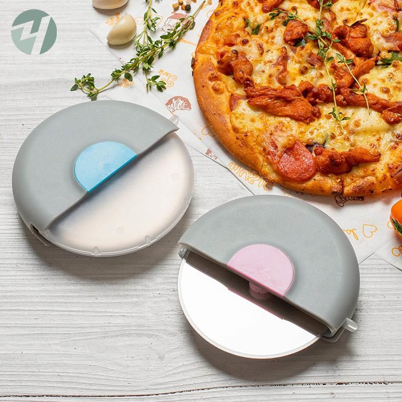 披薩輪刀 切披薩刀 帶護套圓形不鏽鋼披薩輪刀pizza cutter 滾輪介餅器環形切餅刀『TS6620』