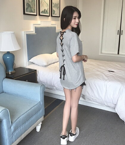 中大尺碼女裝 露背綁帶短袖夏季T恤 韓版女短袖T恤 中長款V領上衣 寬鬆百搭上衣 櫻桃嚴選 4