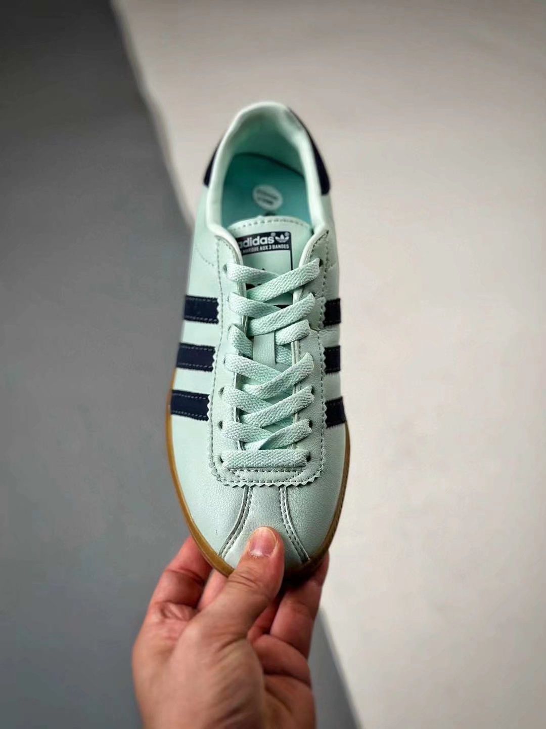 Adidas originals clearance bermuda green trainers