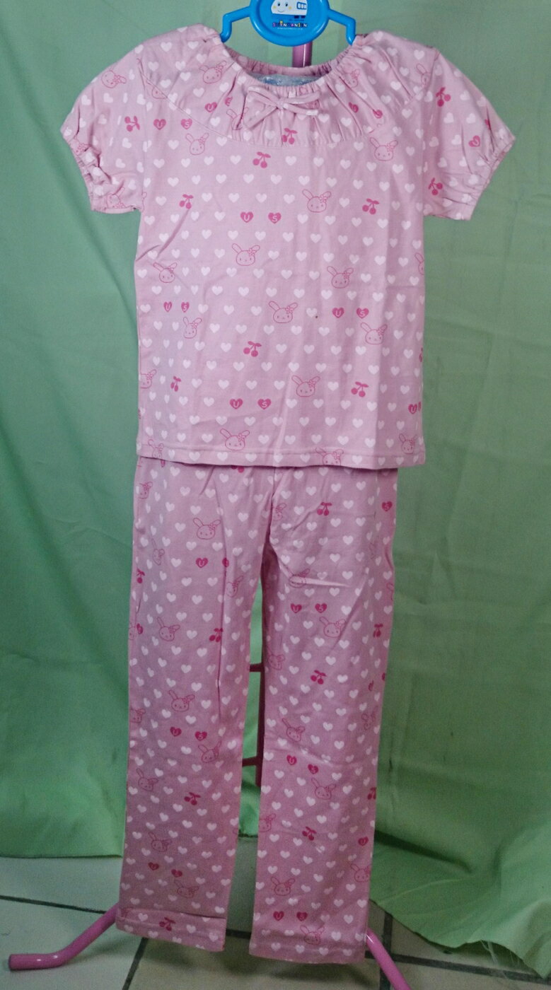 【震撼精品百貨】花小兔 U-Sa-Ha-Na 短T 短衣褲組 震撼日式精品百貨