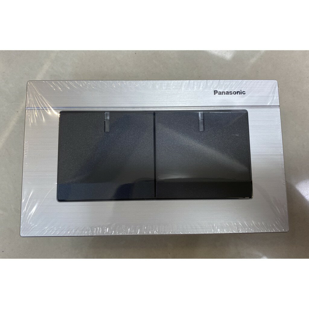 國際牌開關插座《WTGFP5252 埋入式雙開螢光開關加蓋板》古銅銀色黑色【高雄永興照明】【APP滿額下單10%點數(單一帳號最高5000點)】1/31止|  高雄永興照明廚衛批發|