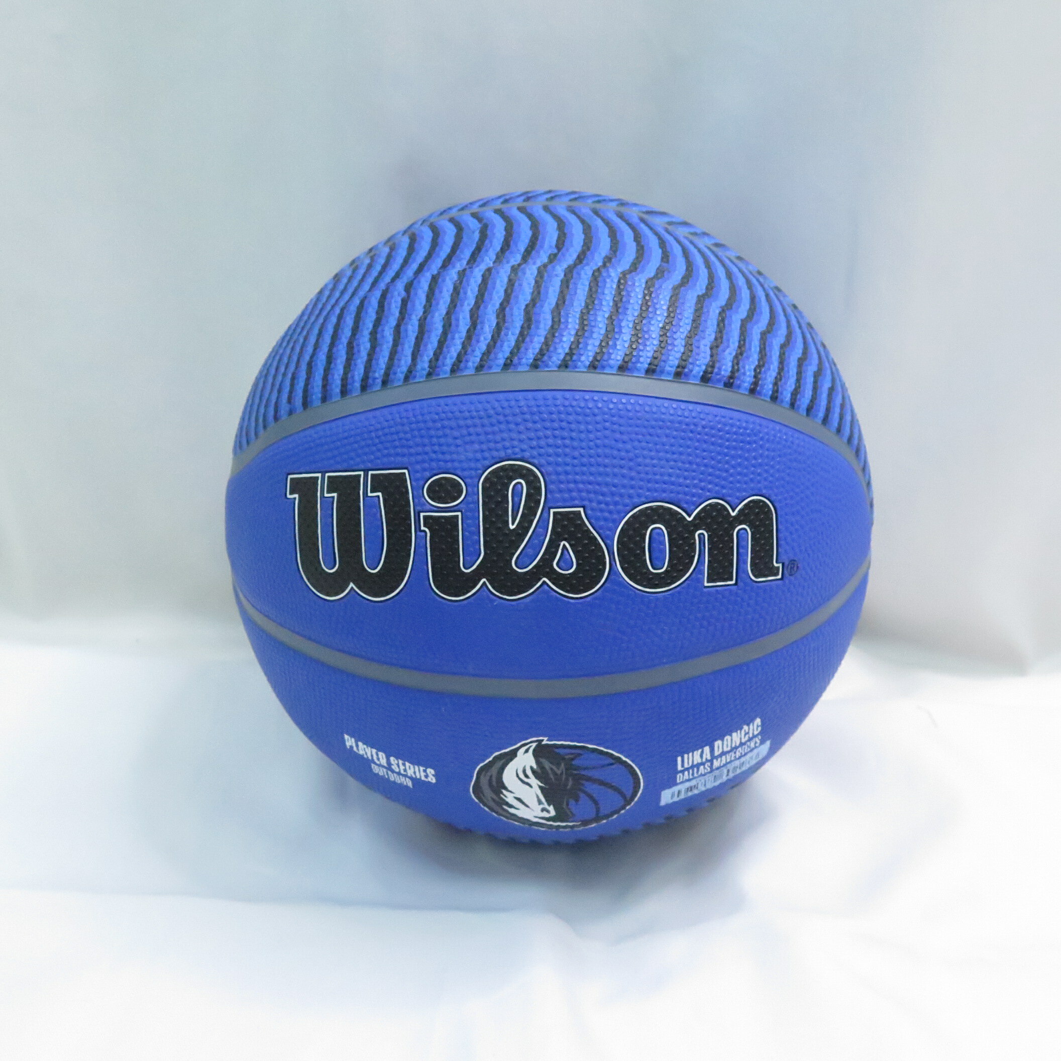 Wilson WZ4006401XB7 NBA球員系列 22 橡膠 7號籃球 LUKA 藍【iSport愛運動】