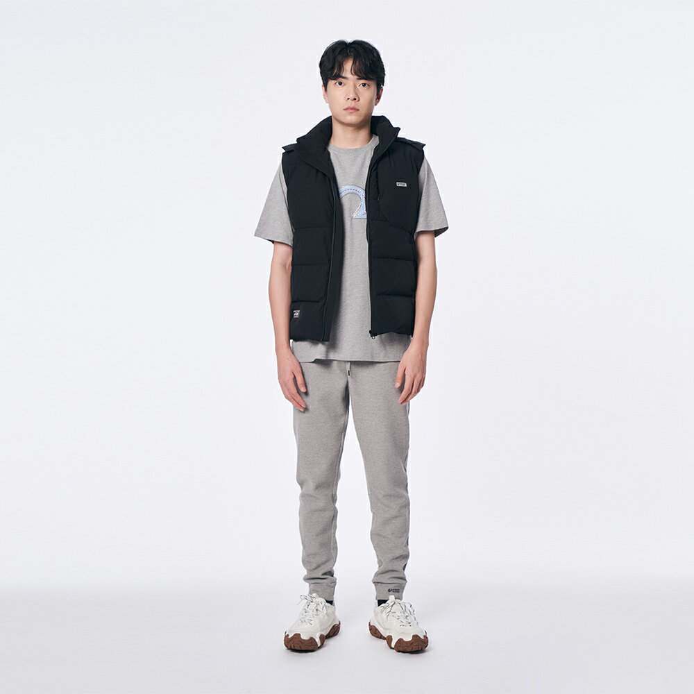 男裝 可拆帽羽絨背心-黑色 (550026) 【5th STREET】【APP下單享4%回饋】治裝激推 ★潮酷上衣 聖誕禮物券 最高折700