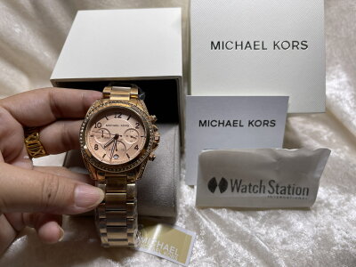 美國正品 MICHAEL KORS MK-5263 (玫瑰金色 帶鑽日期)三眼女鋼錶帶 & MK-5925(滿鑽大Logo銀色)-女鑽錶鋼錶帶..女錶 手錶 腕錶 鑽錶-(保證MK Outlet 100%正品專櫃購入) -附購證.*vivi shop*