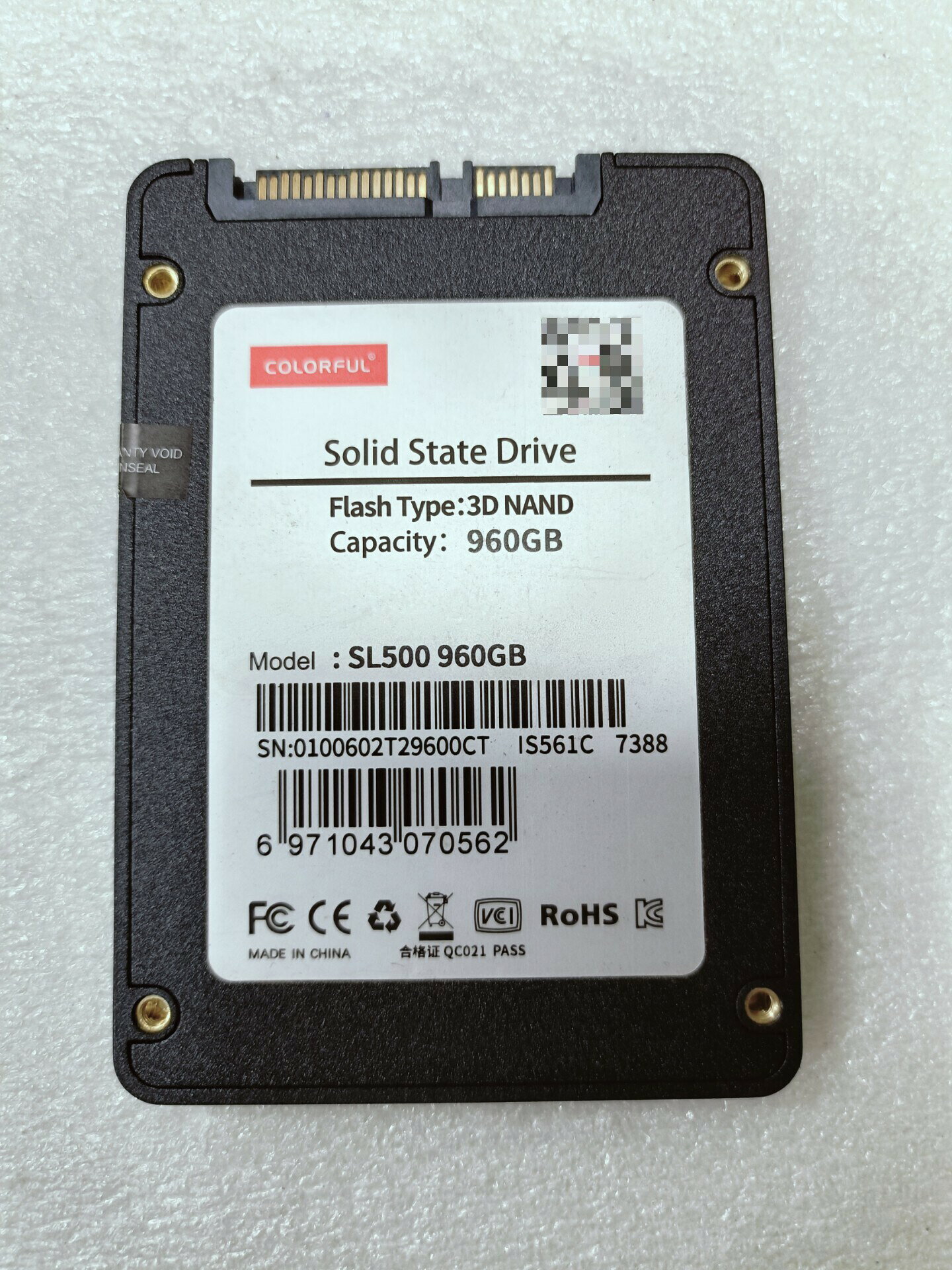 七彩虹SL500 960GB SSD固態硬碟 2.5吋 SATA介面 健康度100% 通電385小時 讀寫穩定 臺式機筆電升級擴容 免維修改機首選
