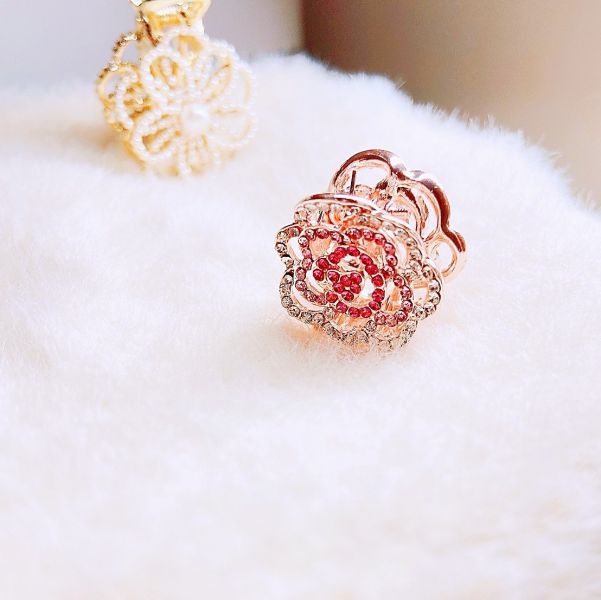 現貨專區｜亮鑽玫瑰小抓夾-粉(uxp8-pi)｜送禮精選店家★Reyna jewelry 女王飾品