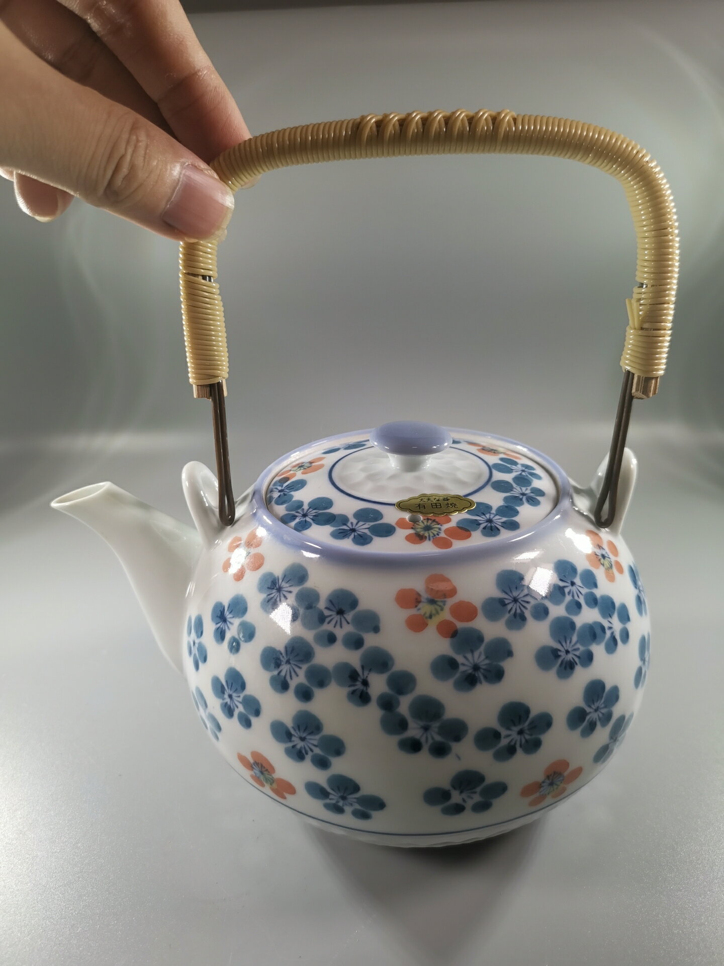 日本 有田燒 松泉作 花紋彩繪提梁壺 茶壺，球型出水口，染付
