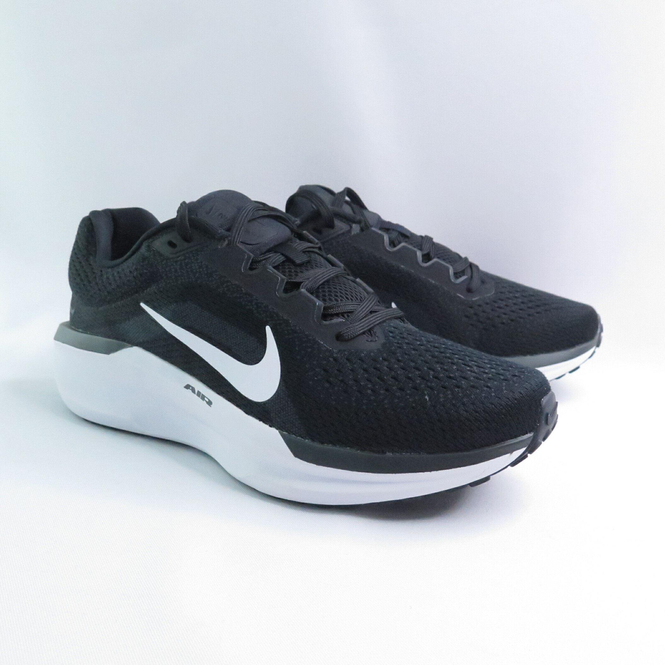 Nike FJ9509001 Air Winflo 11 男 慢跑鞋 氣墊 緩震 黑x白 大尺碼【iSport愛運動】