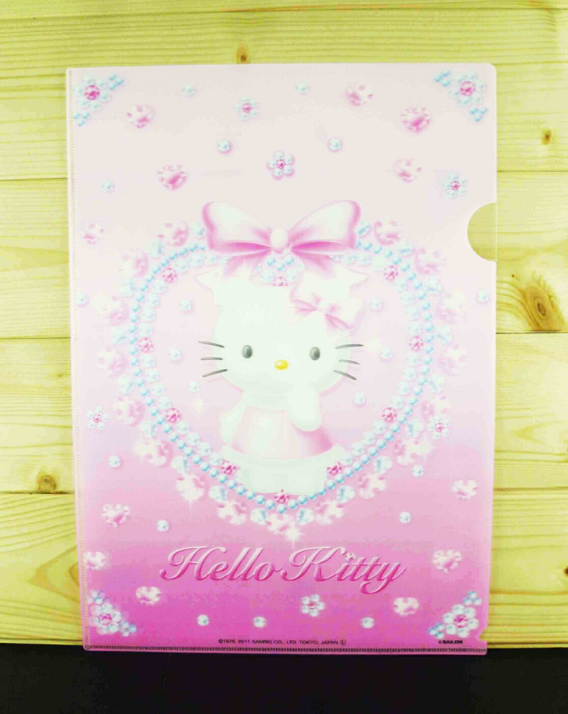 【震撼精品百貨】Hello Kitty 凱蒂貓 文件夾 3D愛心 震撼日式精品百貨