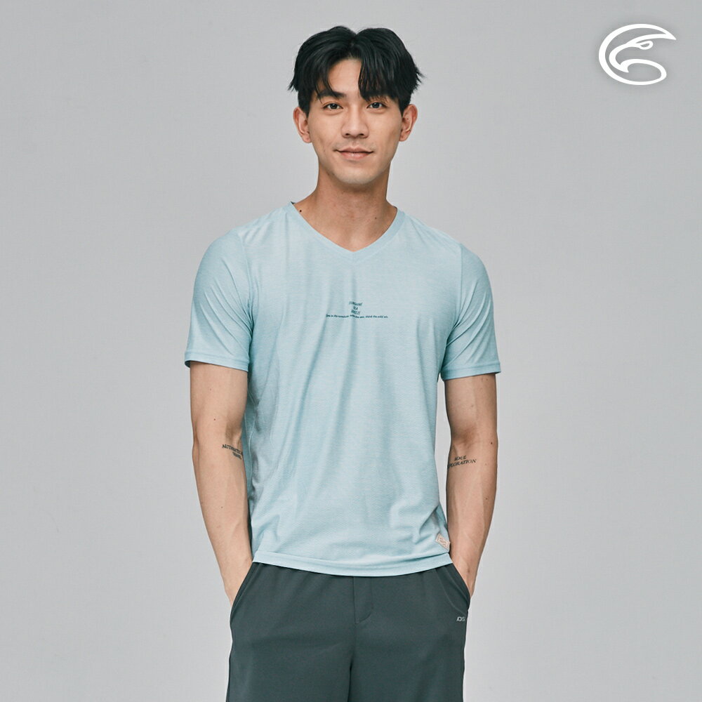 ADISI 男浪花洞洞短袖V領透氣圖T AL2311012 (S-2XL)｜輕量 吸濕排汗 快乾 透氣網洞 彈性柔軟 排汗衣