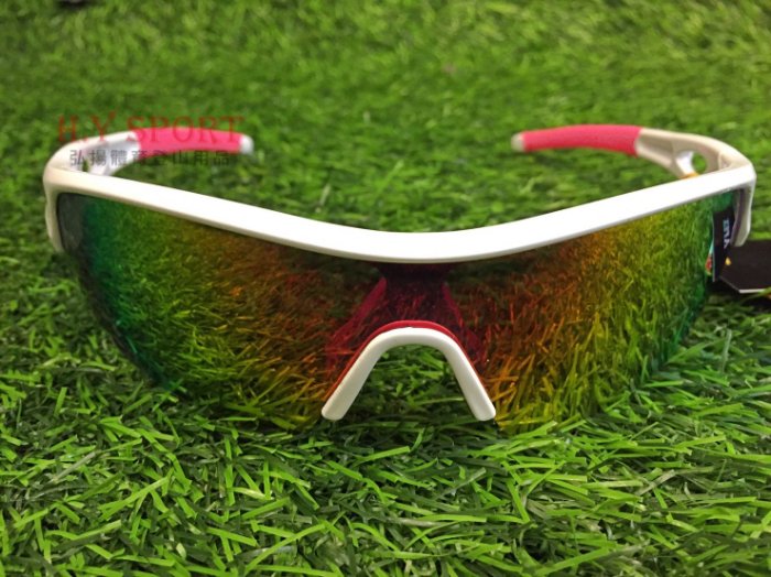 【H.Y SPORT】《APEX》偏光彩片運動太陽眼鏡/防眩光墨鏡/抗UV/過濾紫外線及強光/寶麗來偏光鏡片（粉白）