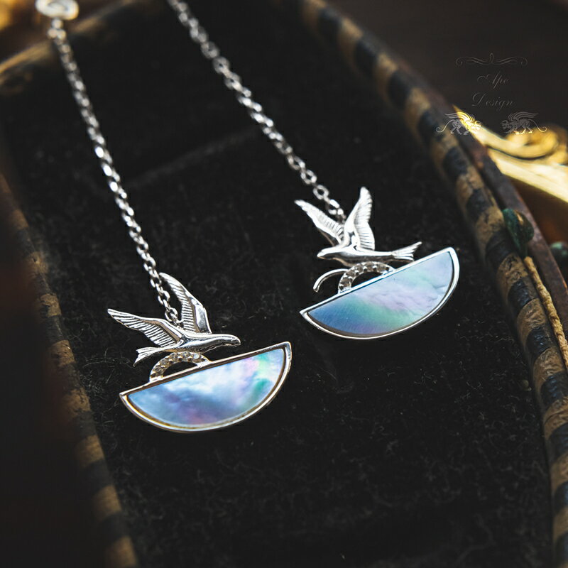 ｛掠影｝南極雪海燕寫實海鳥925銀 白貝母超閃鋯石設計感耳夾耳釘 2