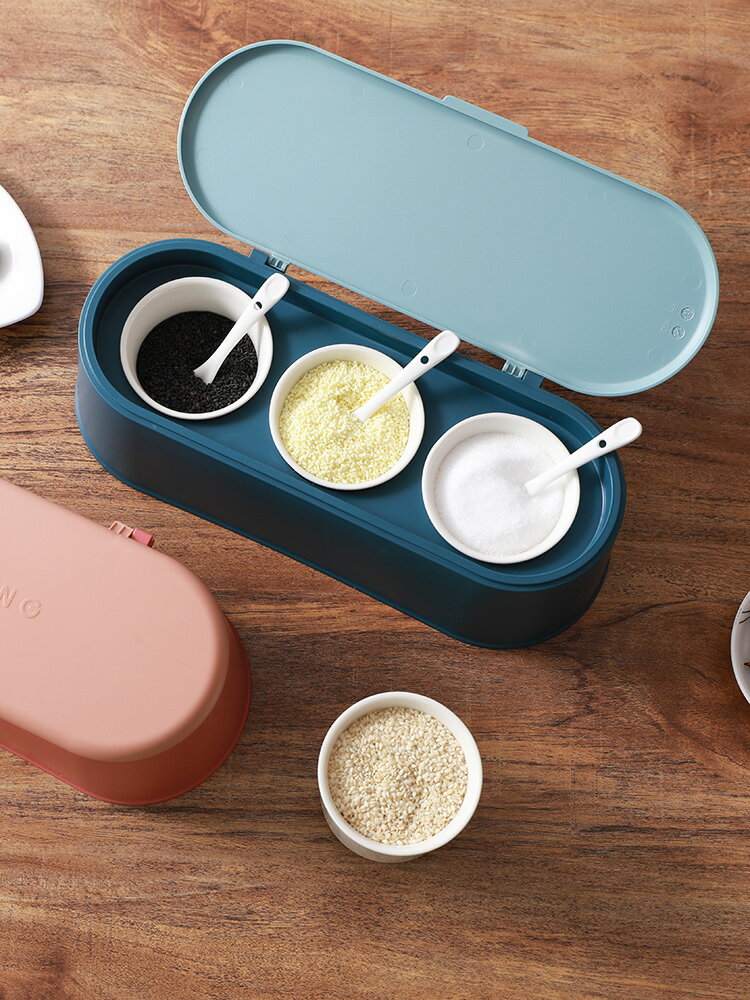 日式放鹽調味品收納調料盒套裝家用多功能帶勺蓋陶瓷組合調料罐子1入