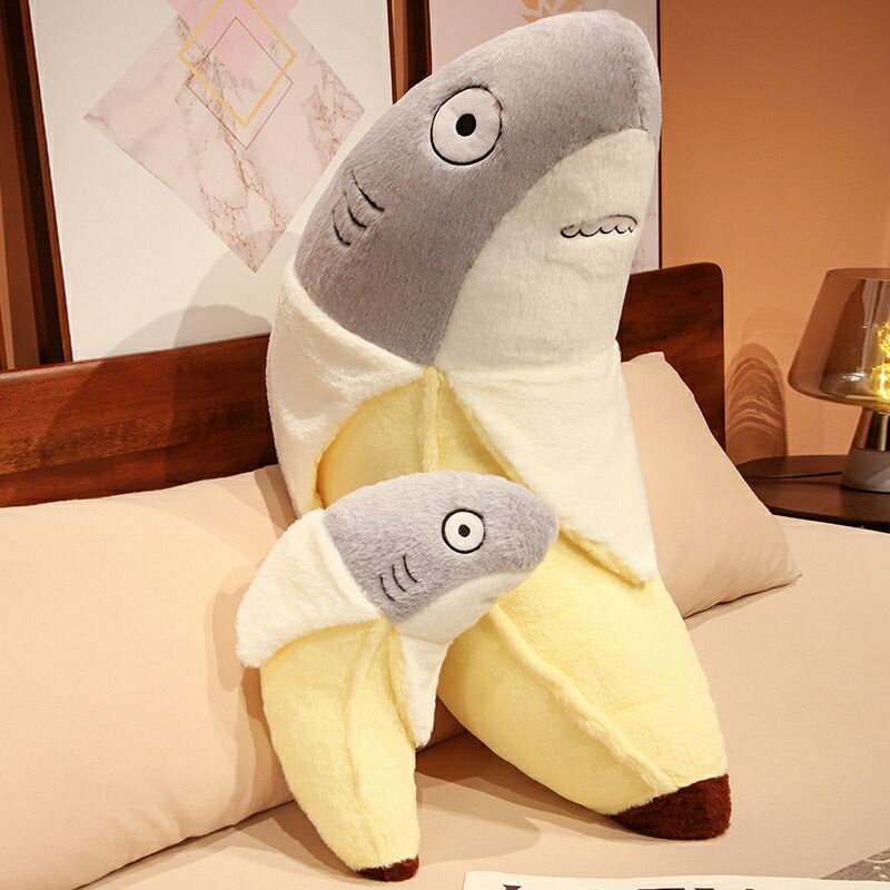 【玩偶】可愛香蕉鯊魚長條抱枕毛絨玩具鯊蕉玩偶娃娃床上睡覺靠枕生日禮物