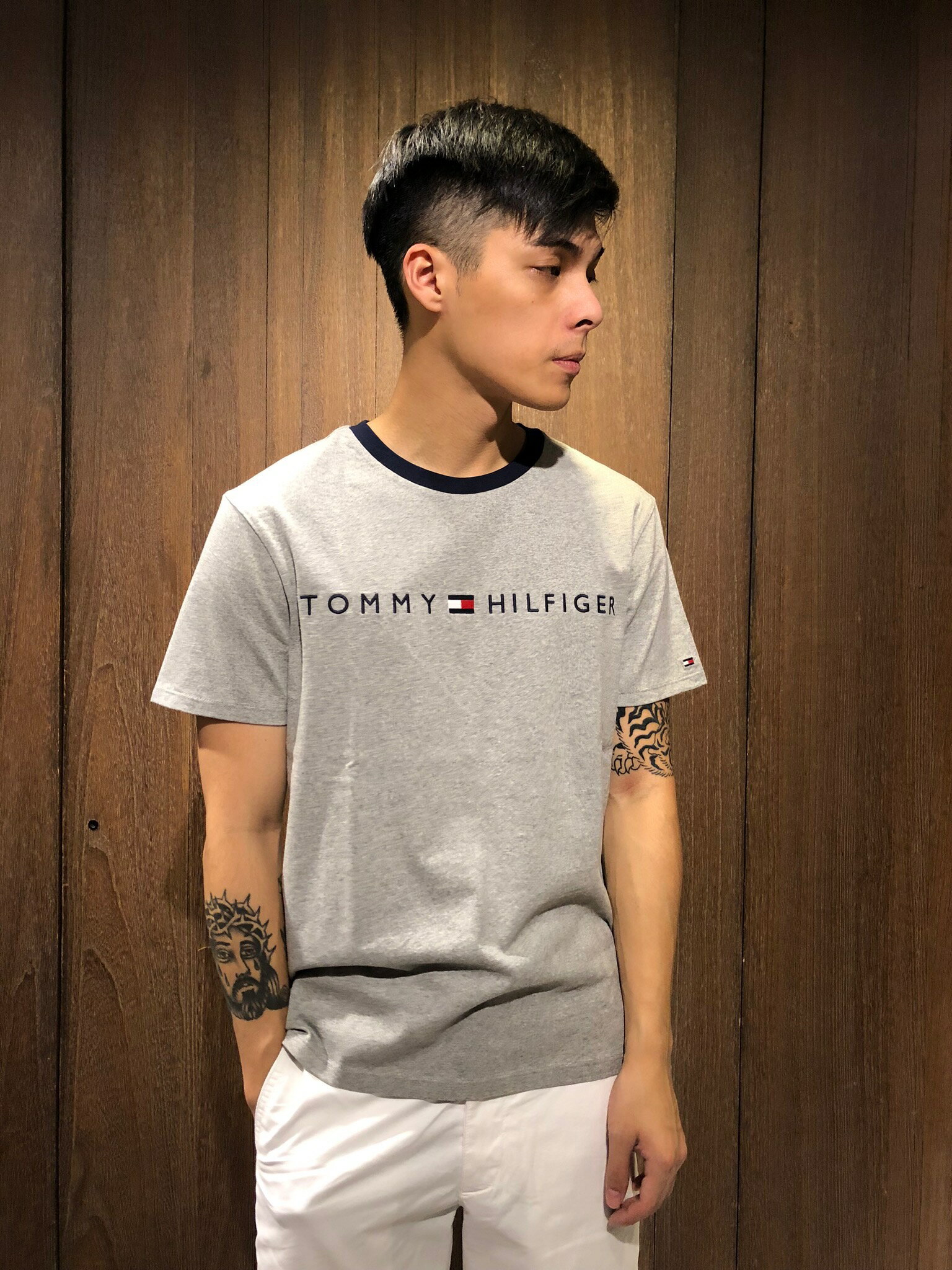 美國百分百【全新真品】 Tommy Hilfiger T恤 TH LOGO 短袖 灰/白色 T-Shirt AB26