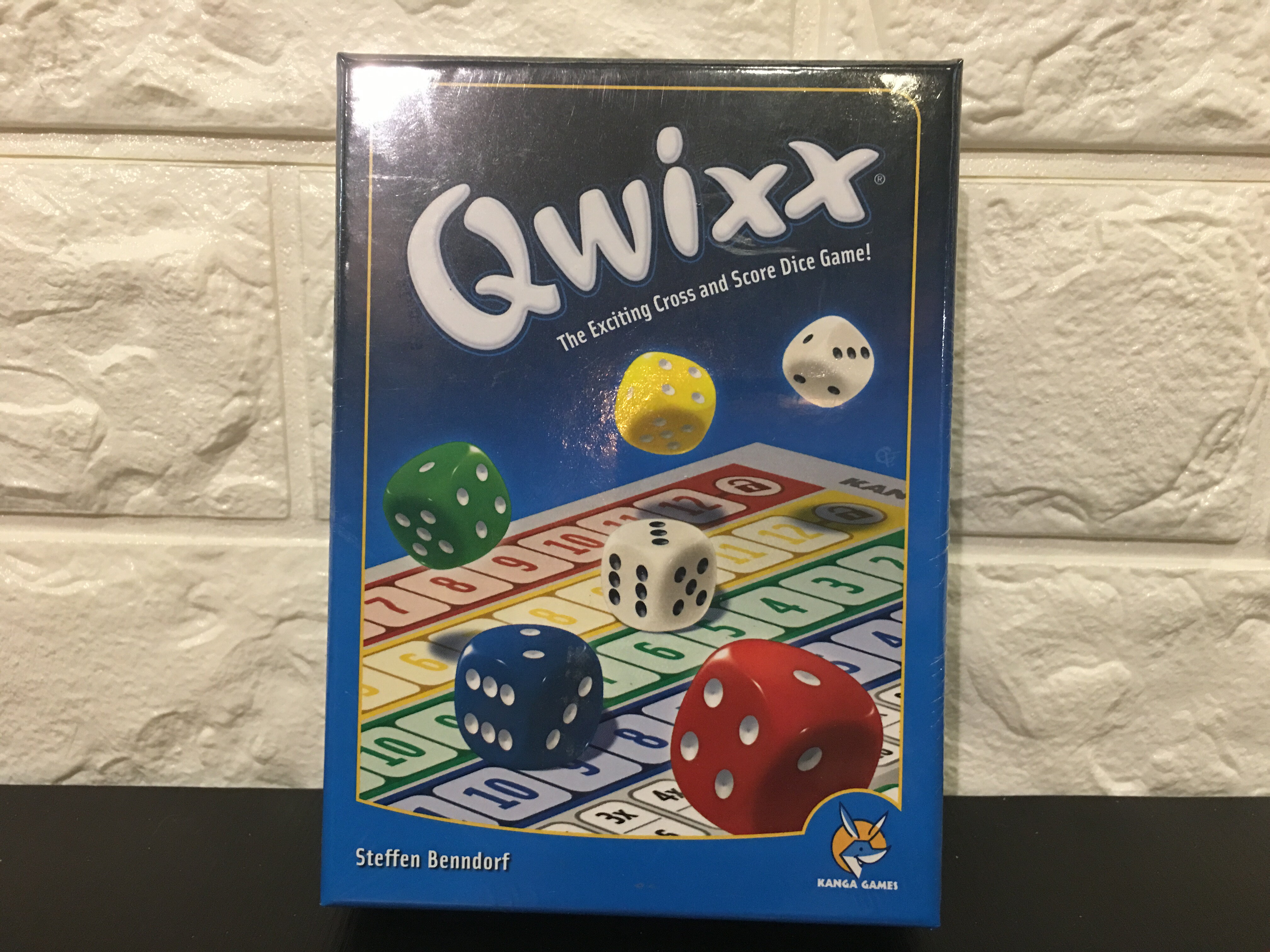 【桌遊侍】快可思Qwixx 實體店面快速出貨 《免運.再送充足牌套》任兩件再九折喔!!