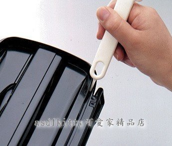 asdfkitty*日本製 SKATER 便當盒專用隙縫刷含刮髒污尖頭/保鮮盒隙縫清潔刷
