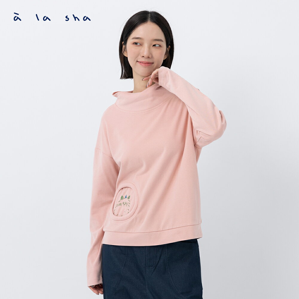 a la sha 洞洞蘋果喵造型領棉T