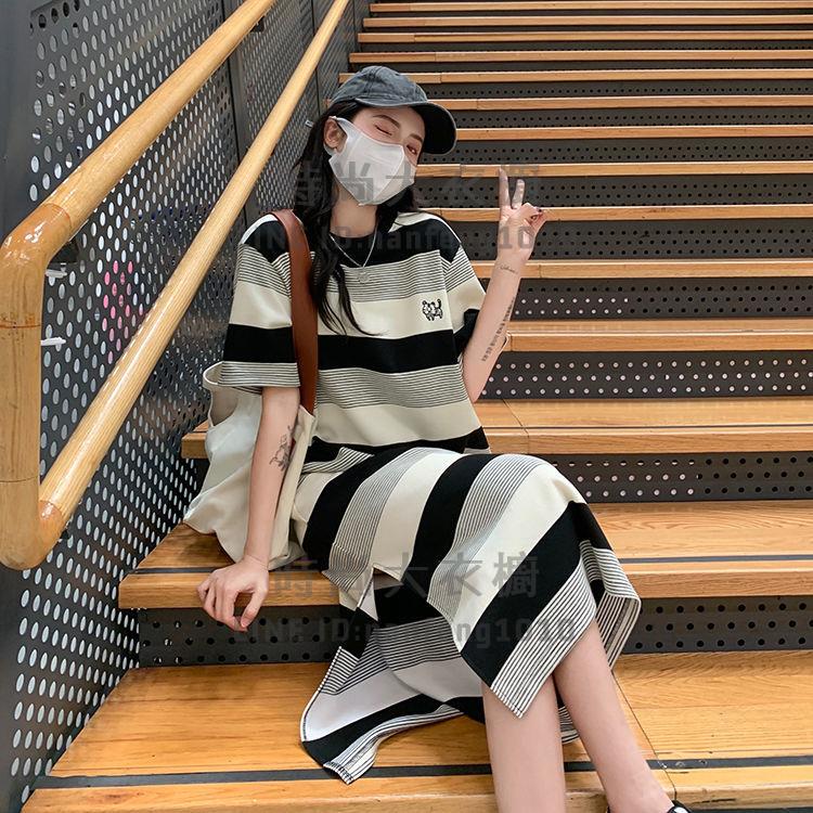 條紋連身裙女 T恤裙復古 感開叉中長款寬松短袖裙子【 大衣櫥】